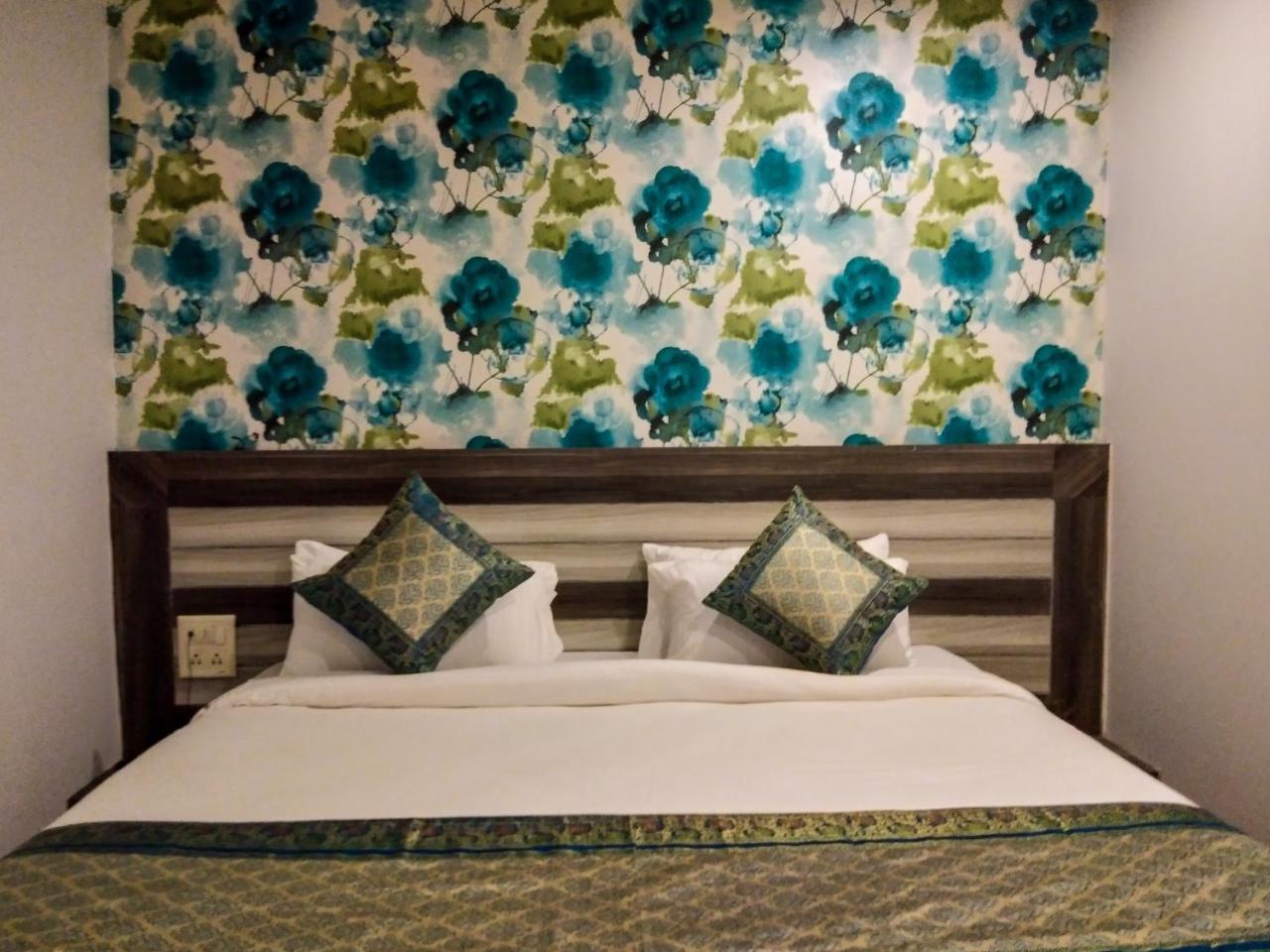 Dwivedi Hotels Hotel Elena Váránasí Exteriér fotografie