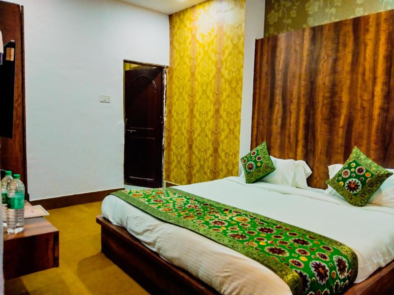 Dwivedi Hotels Hotel Elena Váránasí Exteriér fotografie