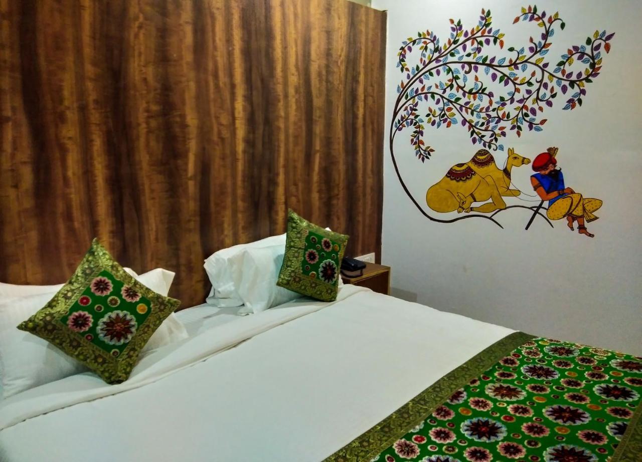 Dwivedi Hotels Hotel Elena Váránasí Exteriér fotografie
